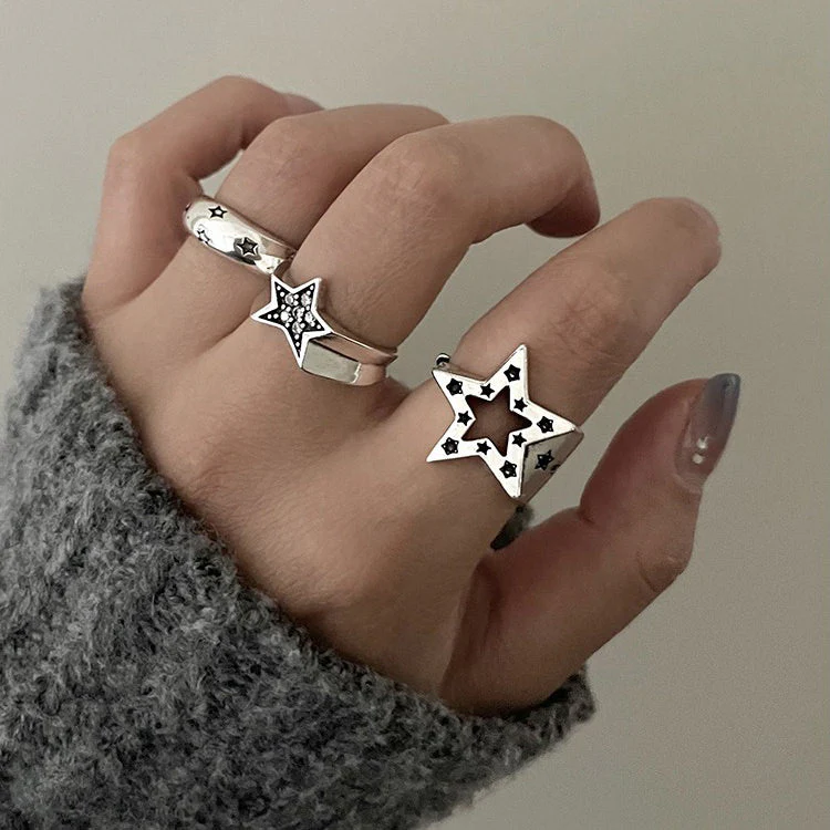00's Nostalgia Star-Shaped Rhinestone Ring - Image 4