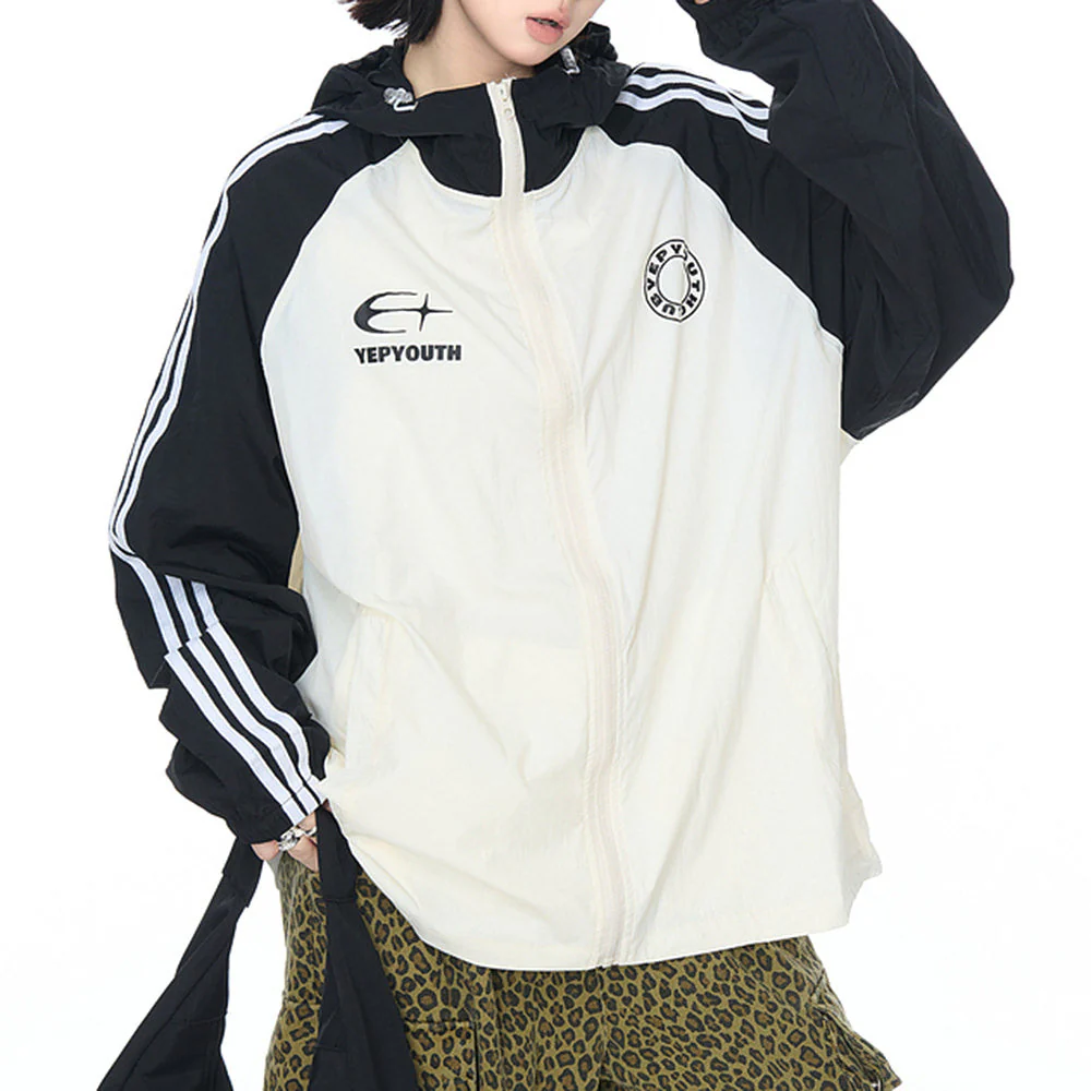 90's Oversized Hooded Jacket - Image 4