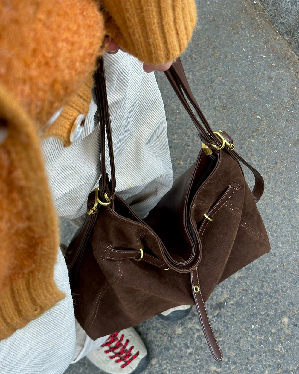 Academia Belted Shoulder Bag - Image 5