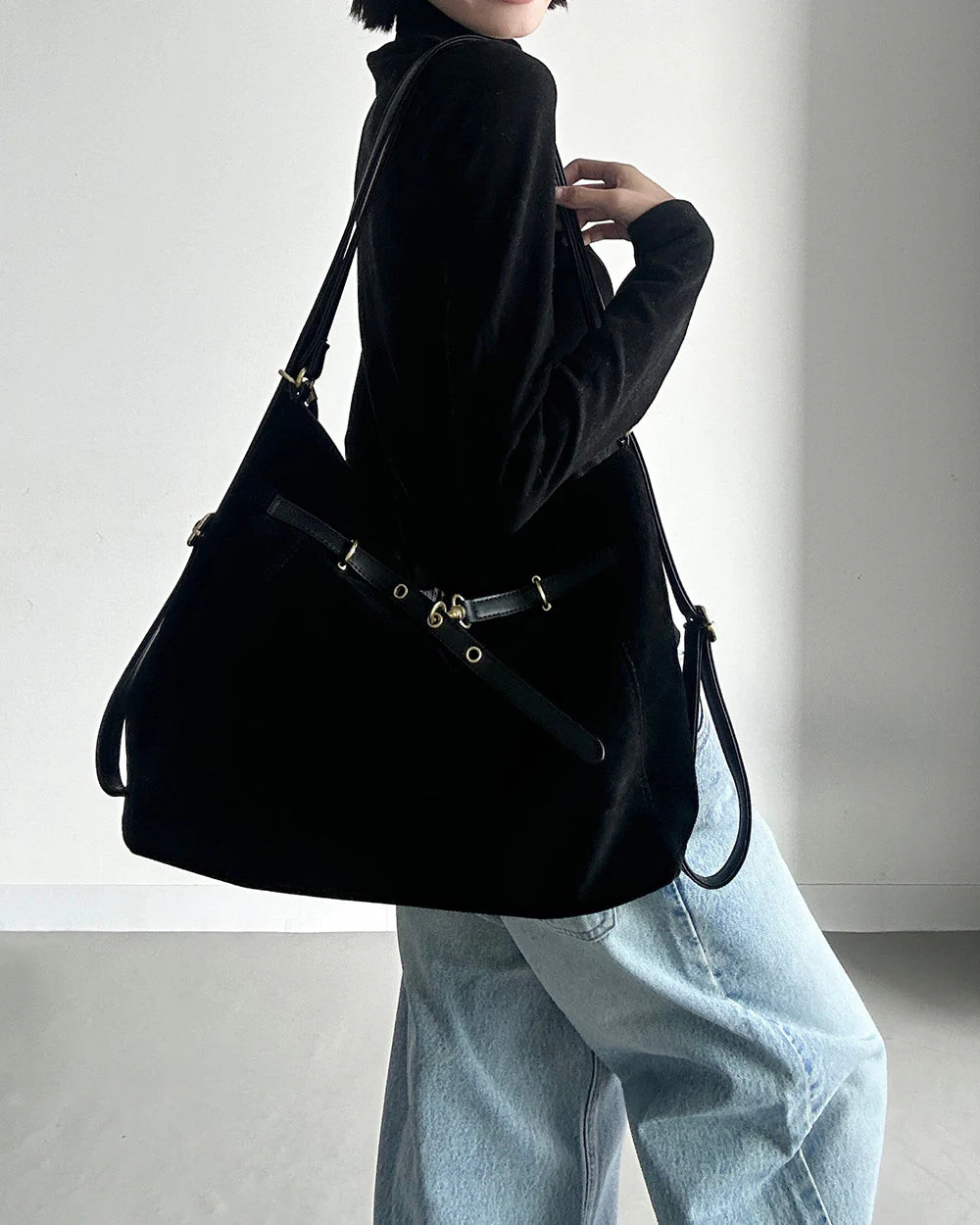 Academia Belted Shoulder Bag - Image 7