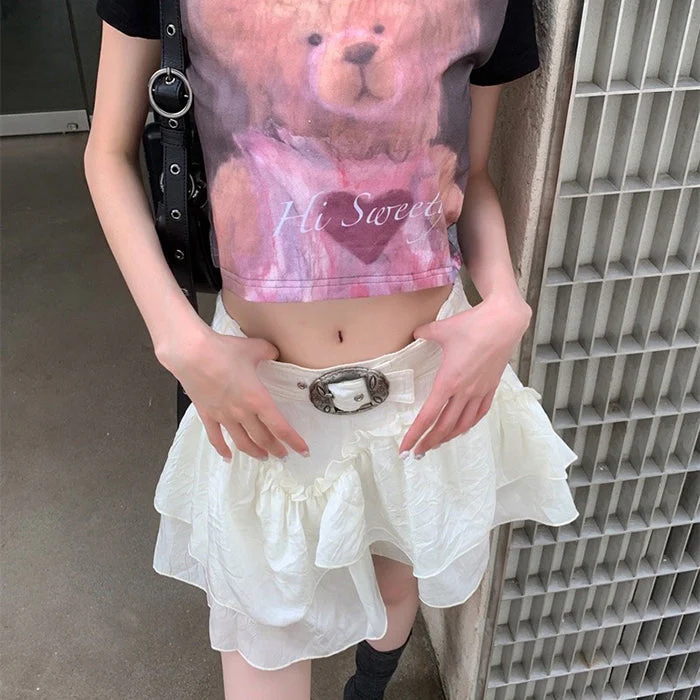Aesthetic Mini Skirt in White - Image 3