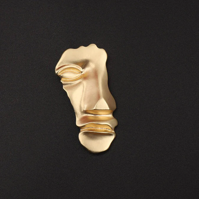 Artsy Face Vintage Aesthetic Brooch - Image 4