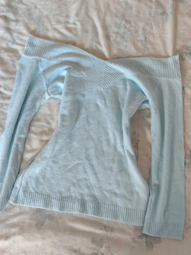 baby blue retro off-shoulder sweater - Image 2