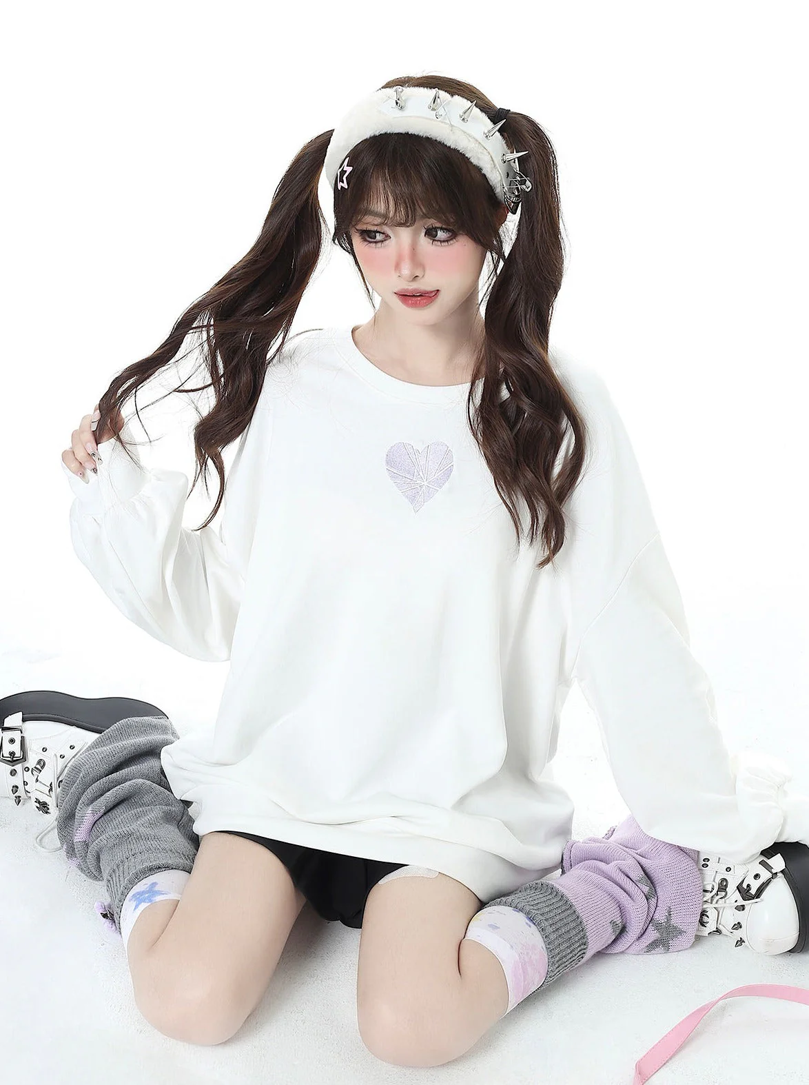 Back racing up ribbon oversized sweatshirt - Image 15