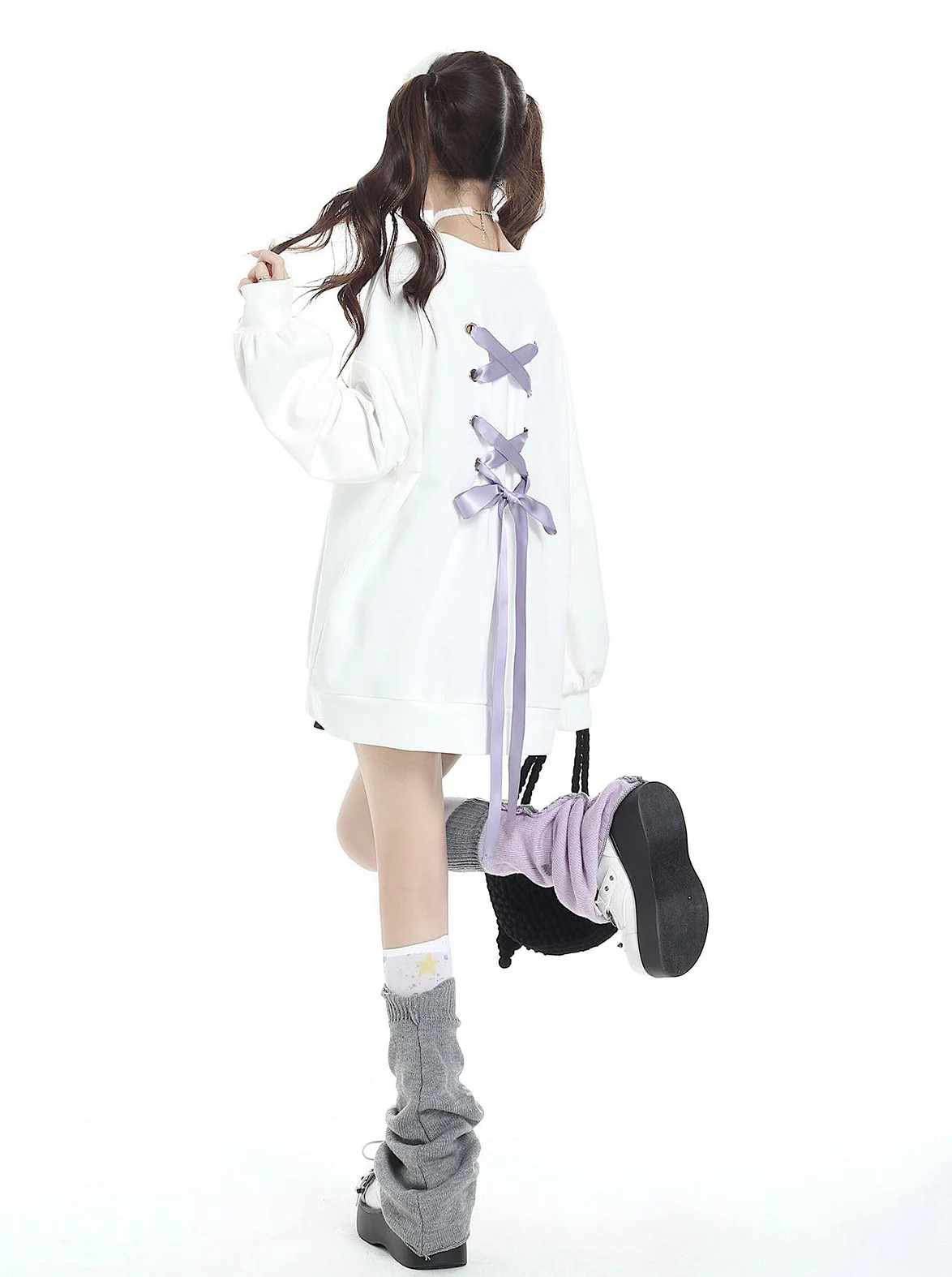 Back racing up ribbon oversized sweatshirt - Image 17