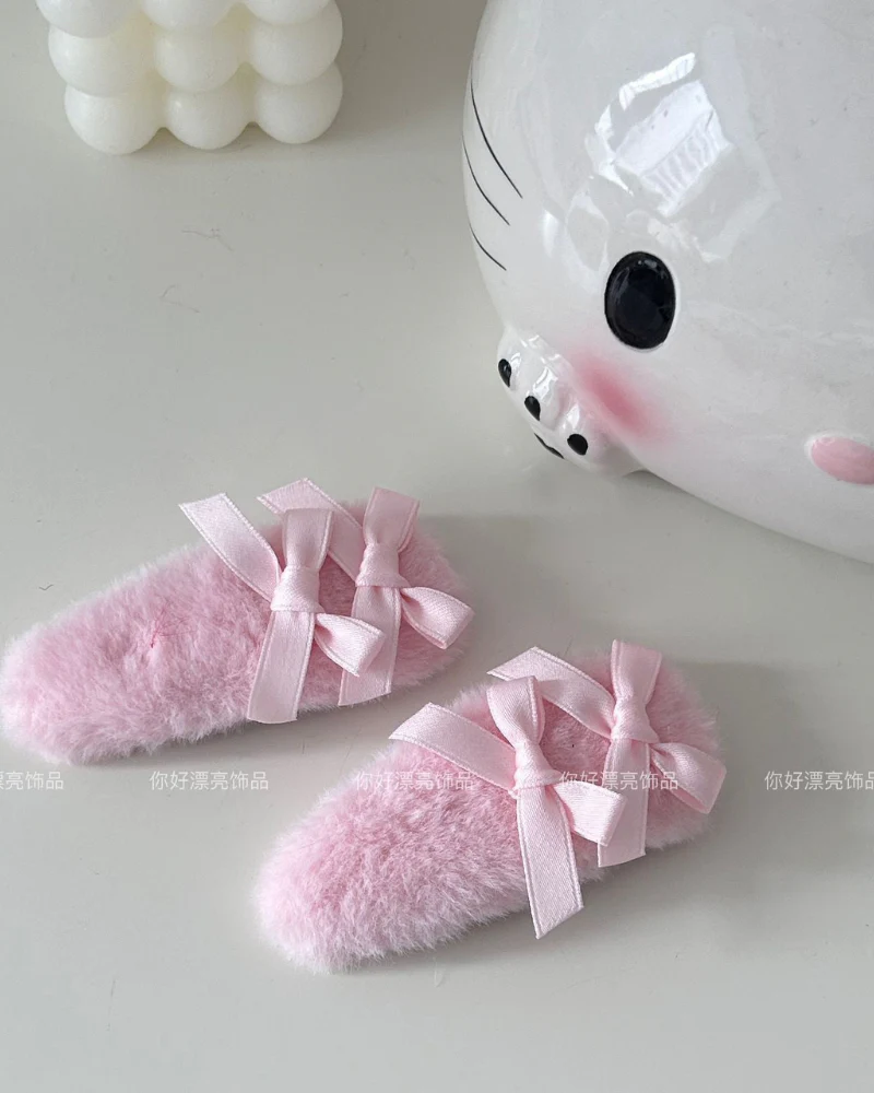 Ballet Bow Furry Hair Clip - Image 3