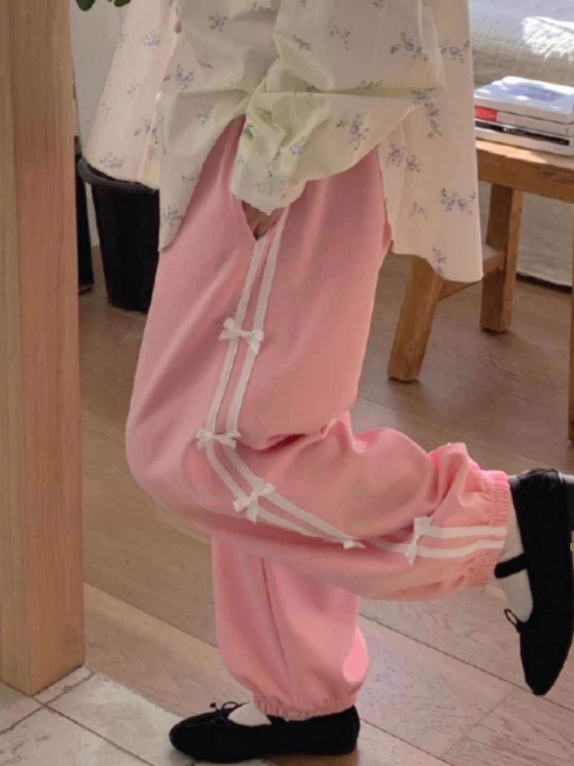 Ballet Bow Sports Pants - Image 4