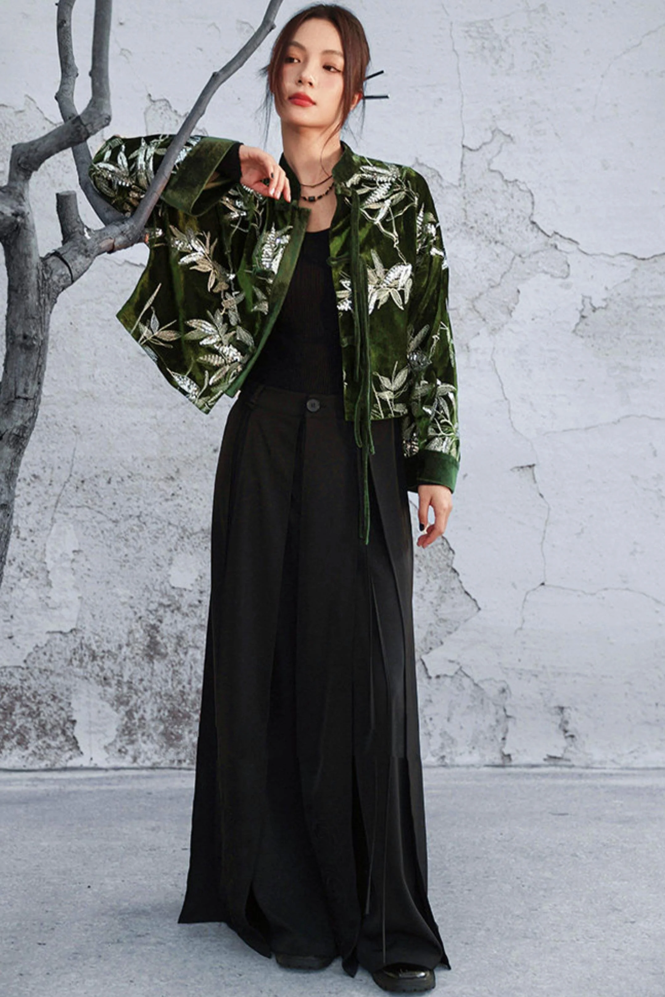 Bamboo Leaf Velvet Jacket - Image 12