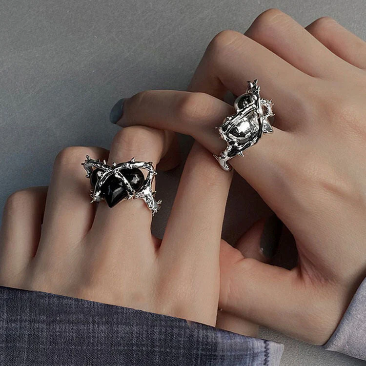 Barb Wide Heart Ring - Image 6