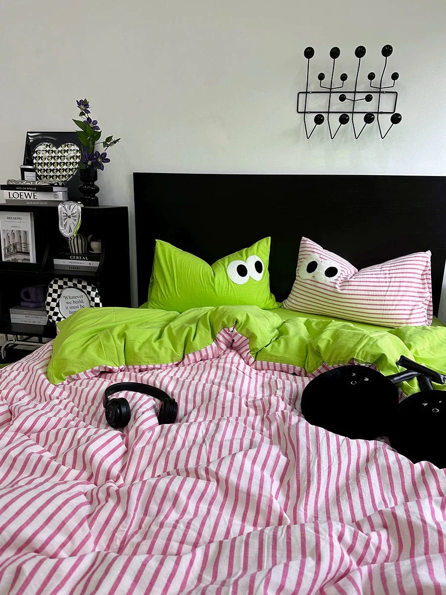 Big Eyes Bedding Set - Image 15