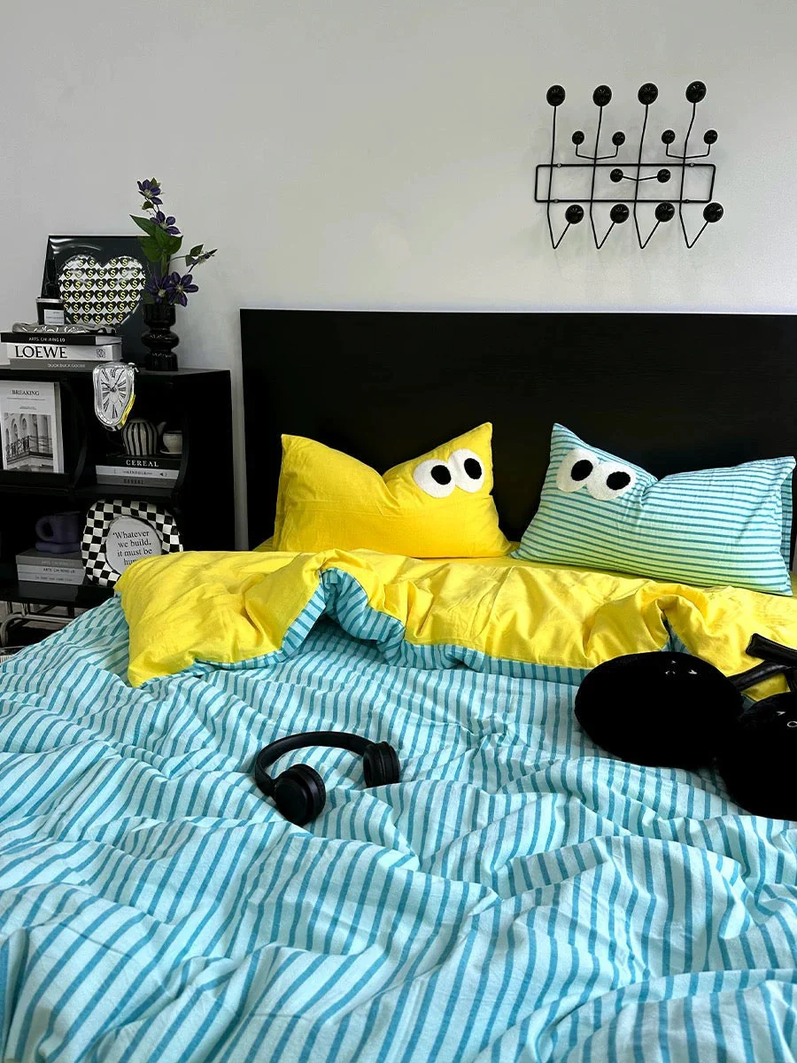 Big Eyes Bedding Set - Image 6