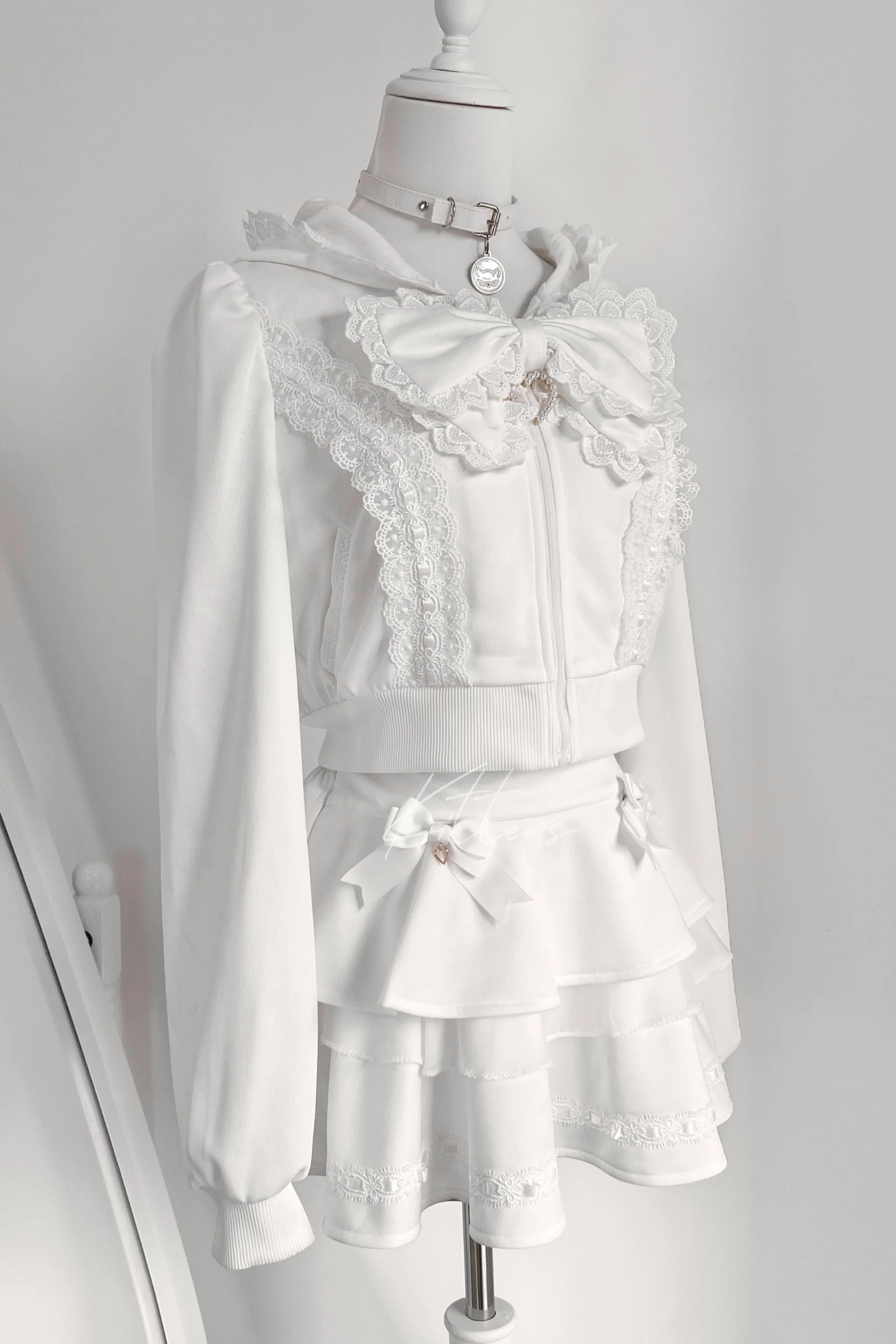 Black and White Sportswear Skirt - Image 7