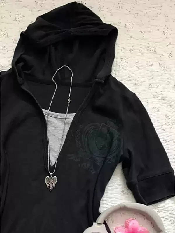 black hooded short-sleeved T-shirt - Image 3