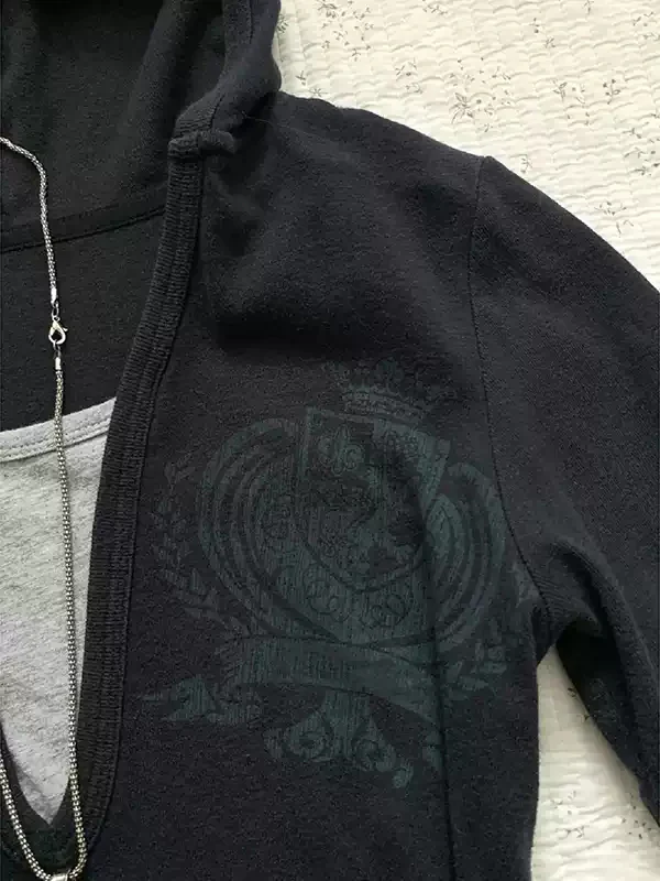 black hooded short-sleeved T-shirt - Image 4