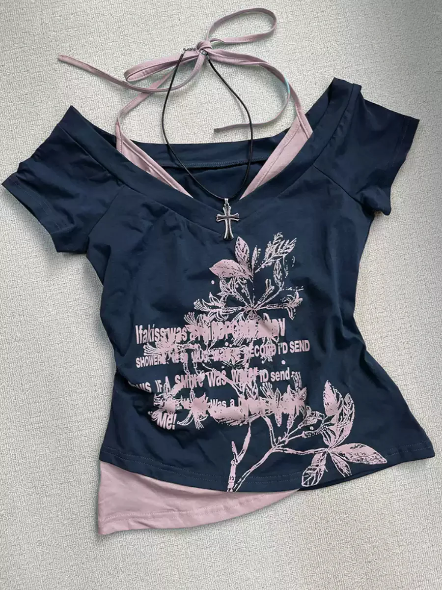 Blue off-shoulder short-sleeved T-shirt