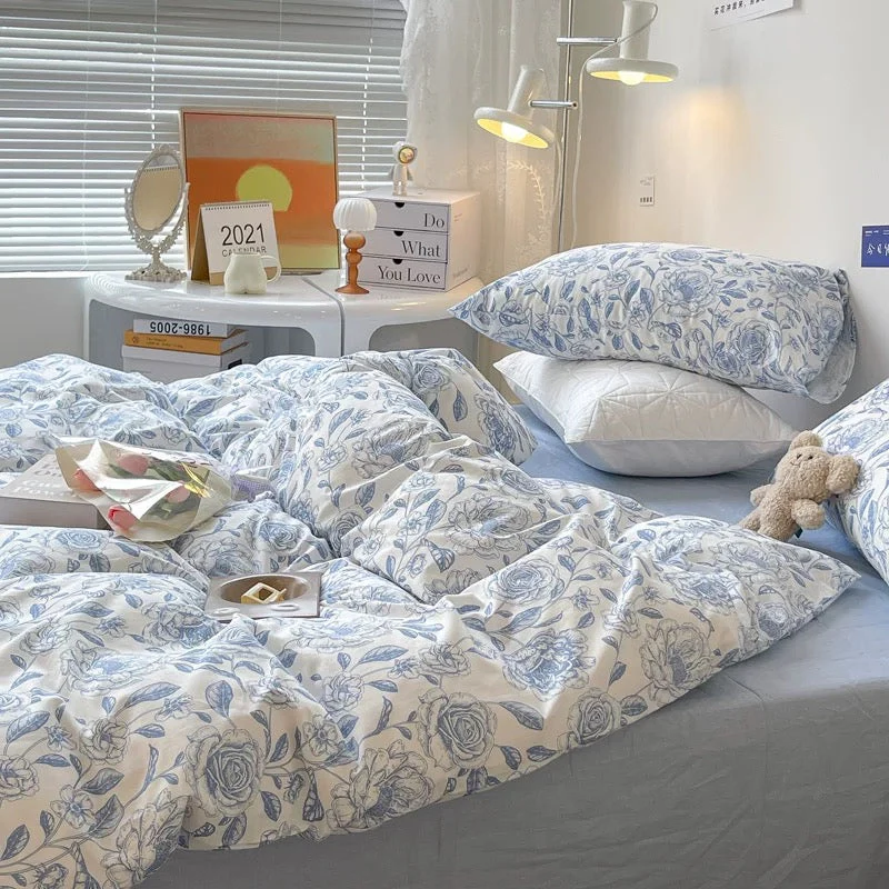 Blue Vintage Floral Bedding Set - Image 3