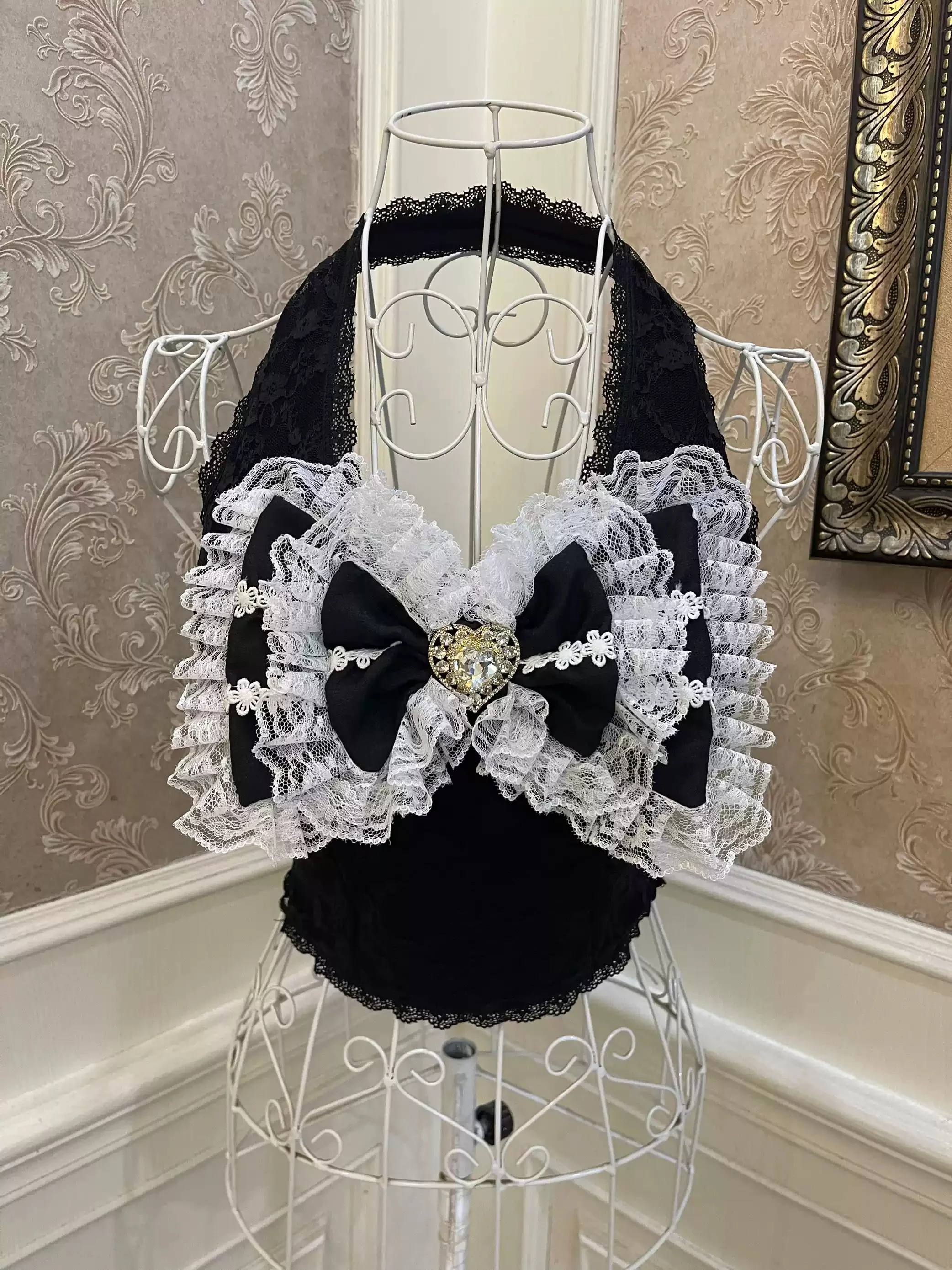 Bow Love Diamond Lace Tank Top - Image 3