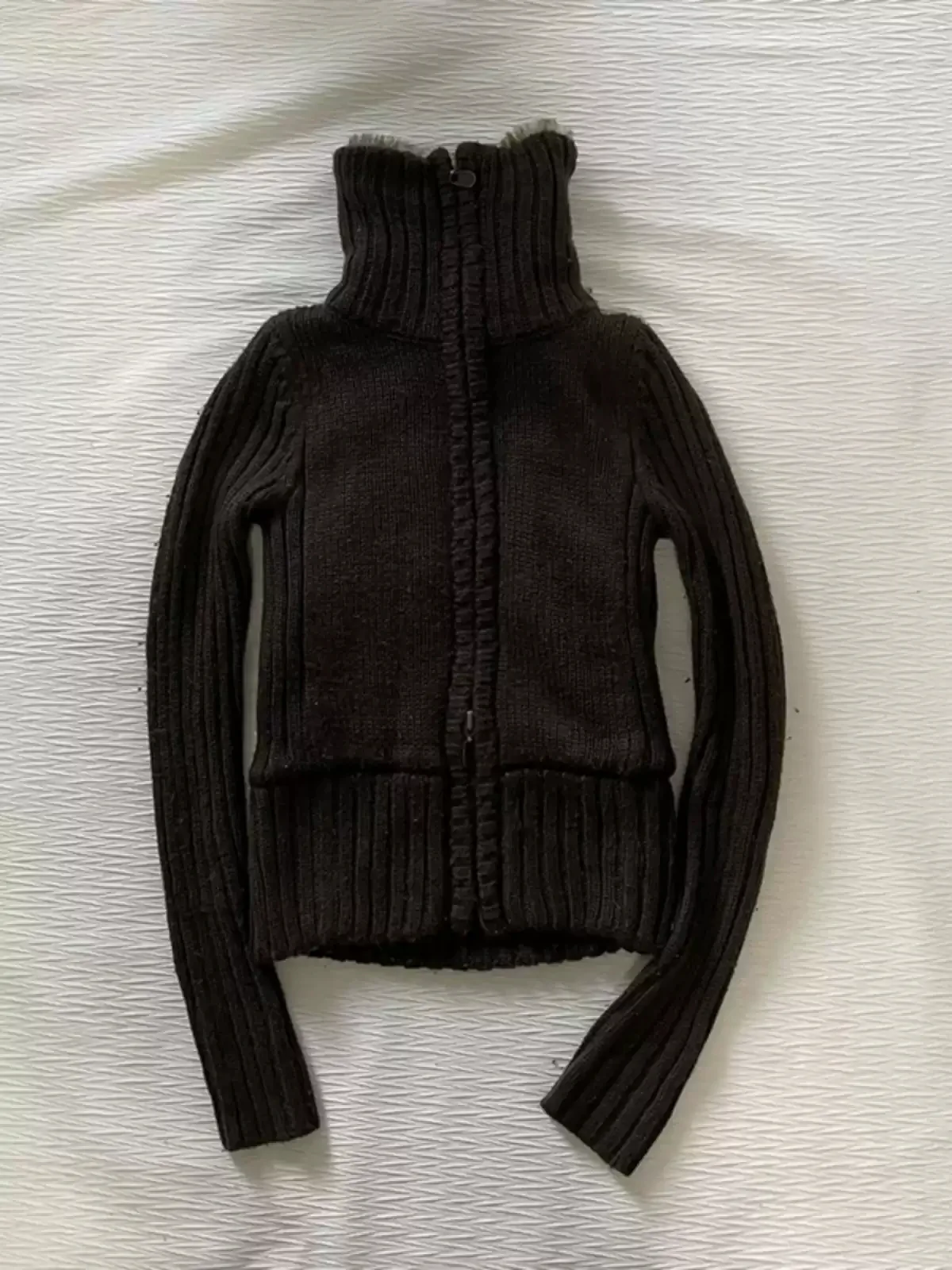Brown turtleneck lamb wool sweater jacket - Image 2