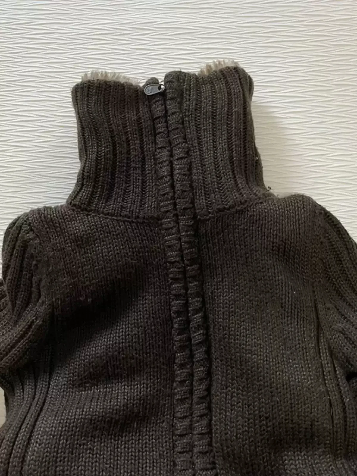Brown turtleneck lamb wool sweater jacket - Image 3
