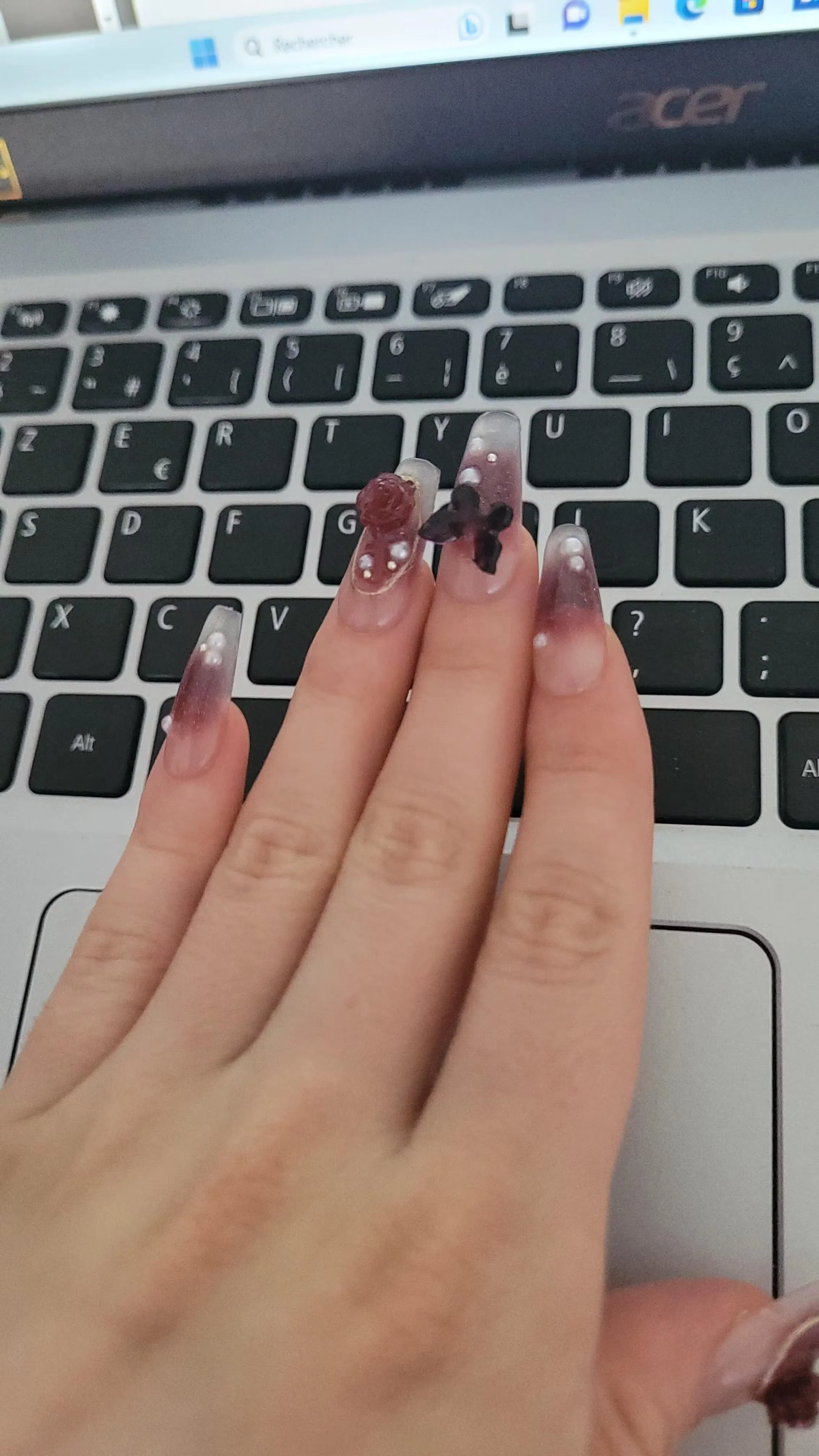 Butterfly Press-On Nails - Image 7