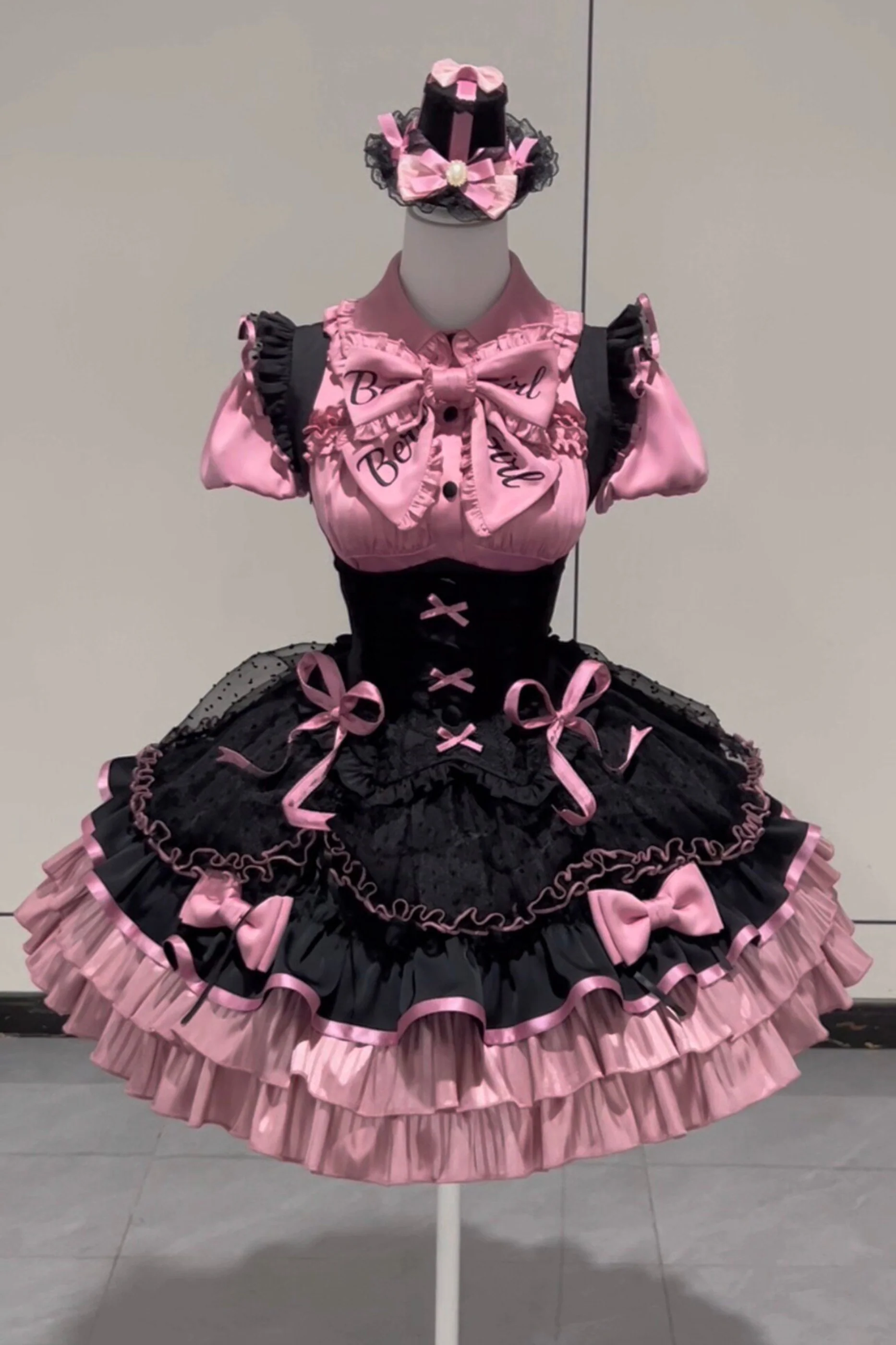 【Pre-order until March 10】Candy Heartbeat Lolita Shirt + Jumper Skirt + Hat + Ribbon