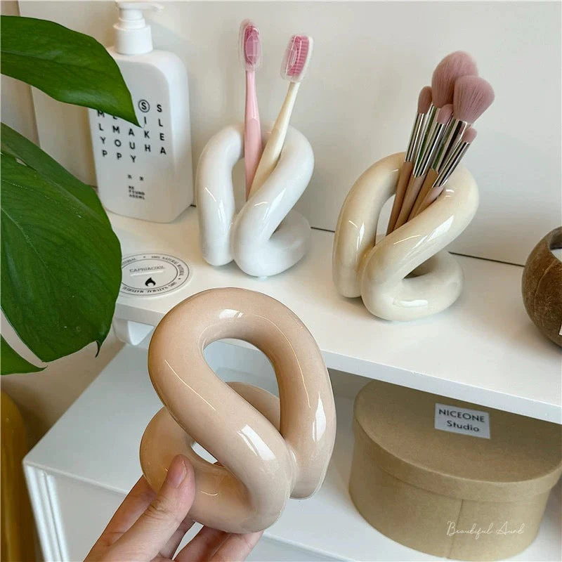 Ceramic Brush Holder - Image 5