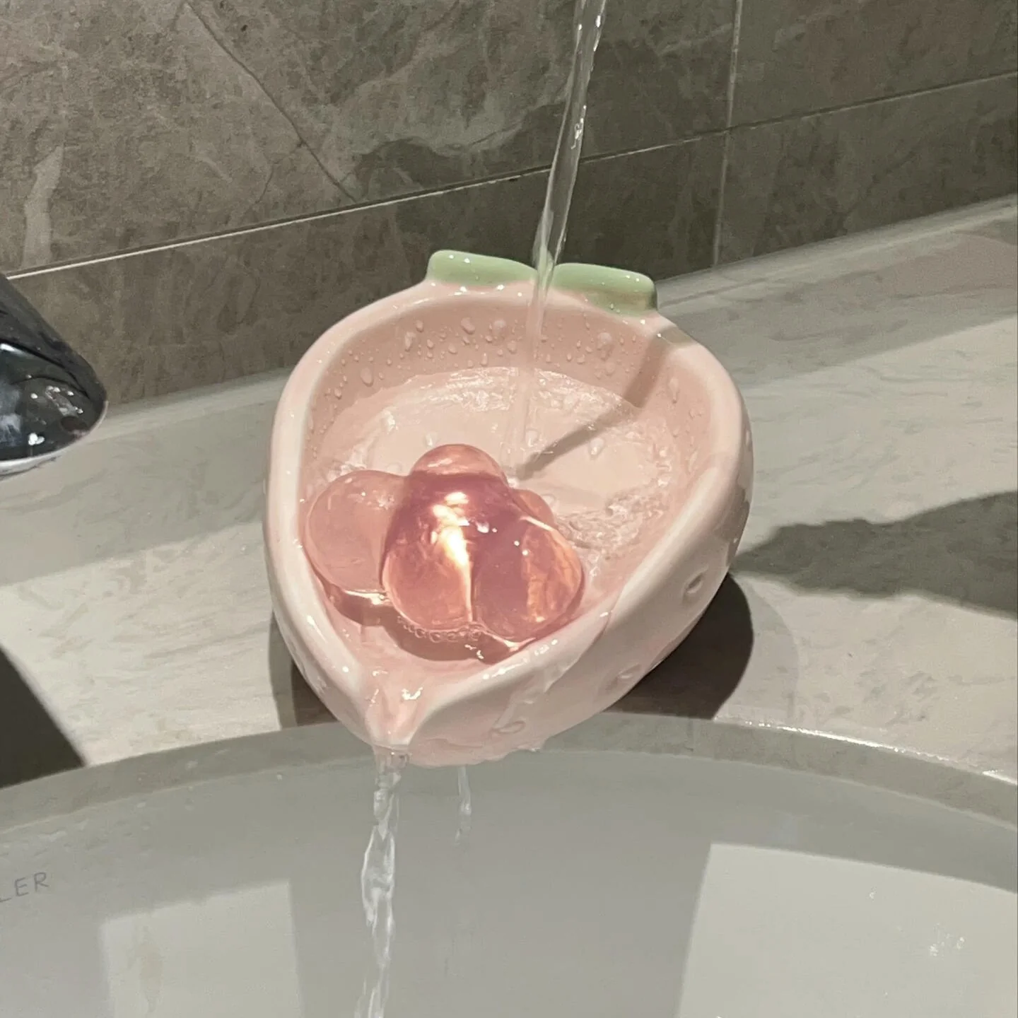 ceramic Strawberry soap box - Image 2
