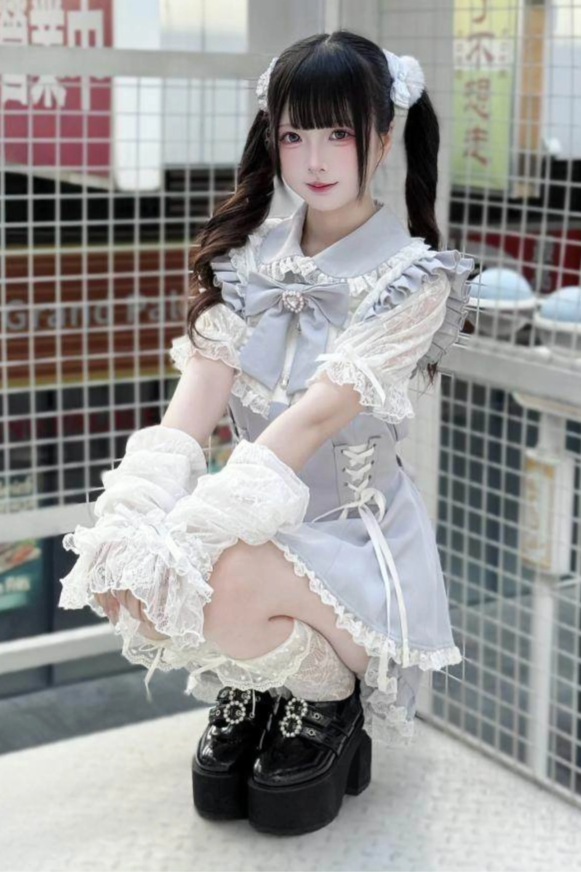 Lace-up Jirai Dress + Shorts + Sleeves + Brooch - Image 5