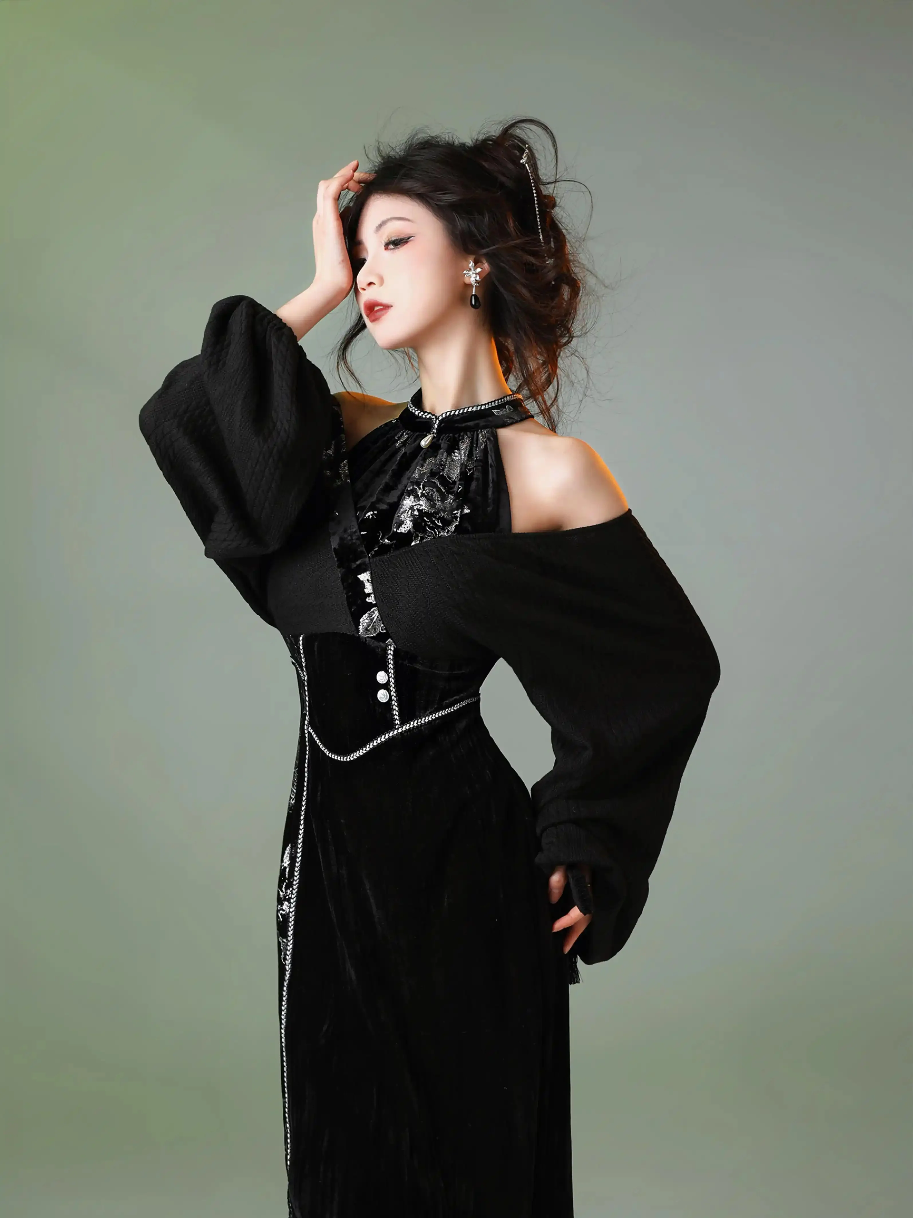Chinese Style Silver Velvet Cheongsam Dress - Image 5