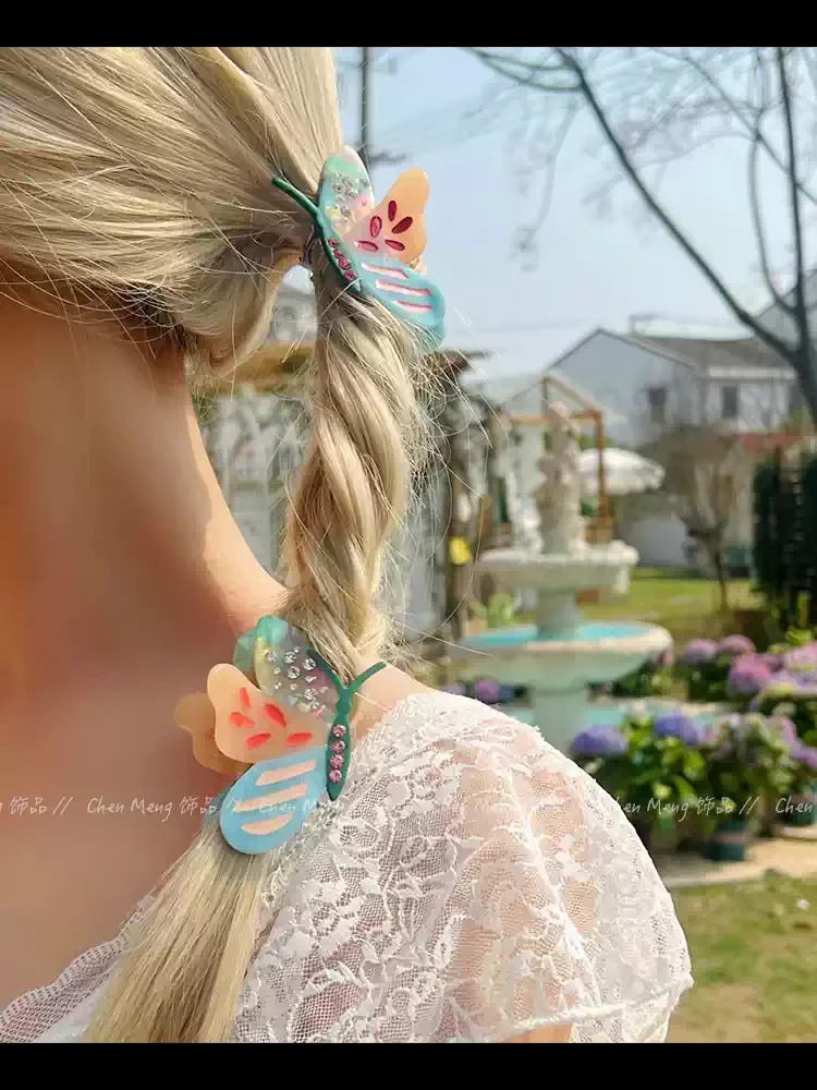 color-blocked acetic acid butterfly clips - Image 4