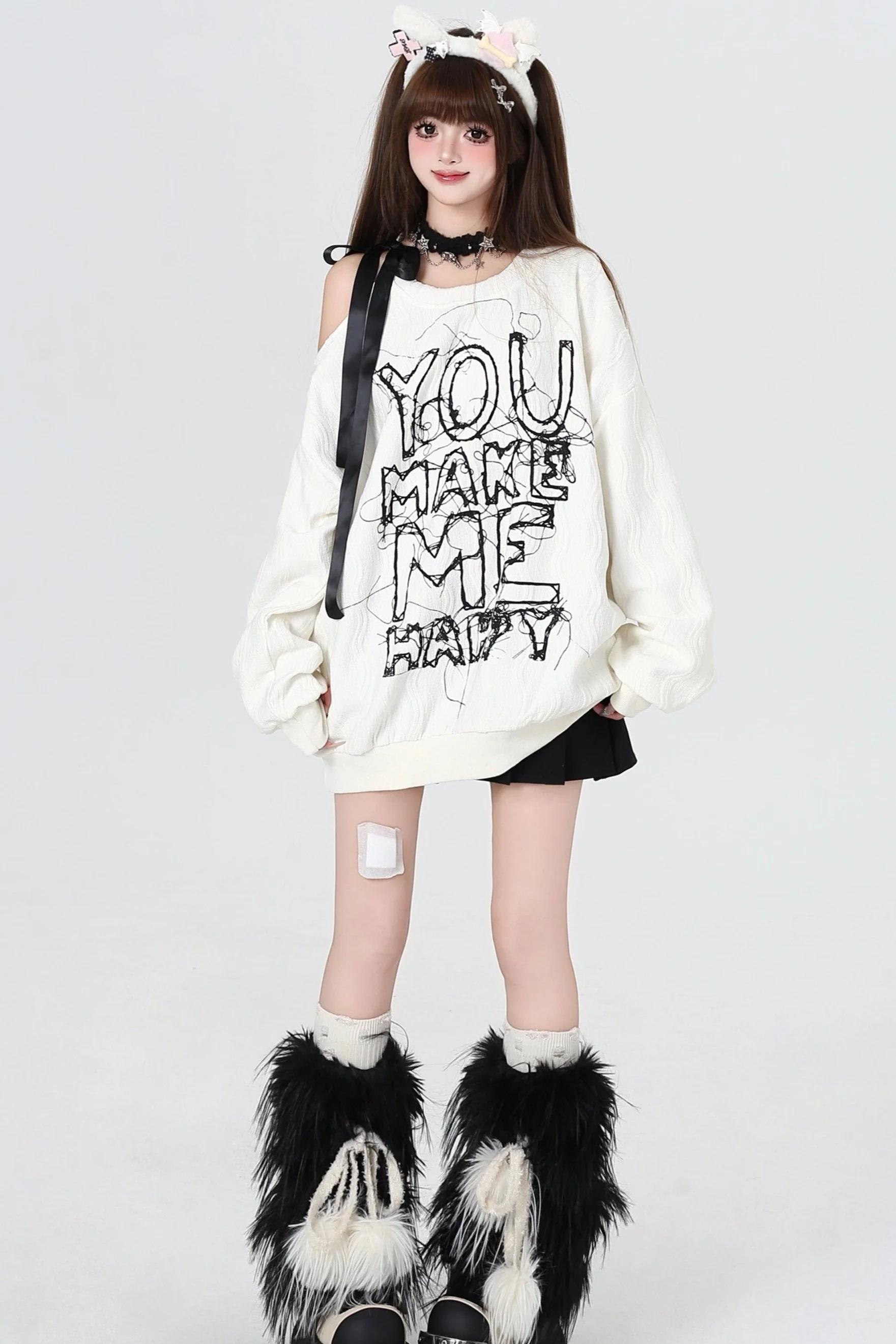 Cool Off-shoulder Bowtie Sweatshirt - Image 12