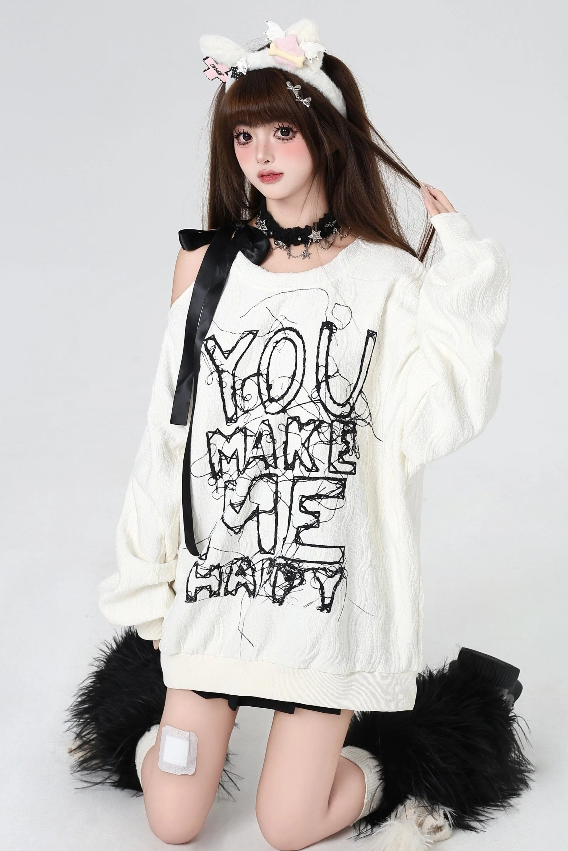 Cool Off-shoulder Bowtie Sweatshirt - Image 8