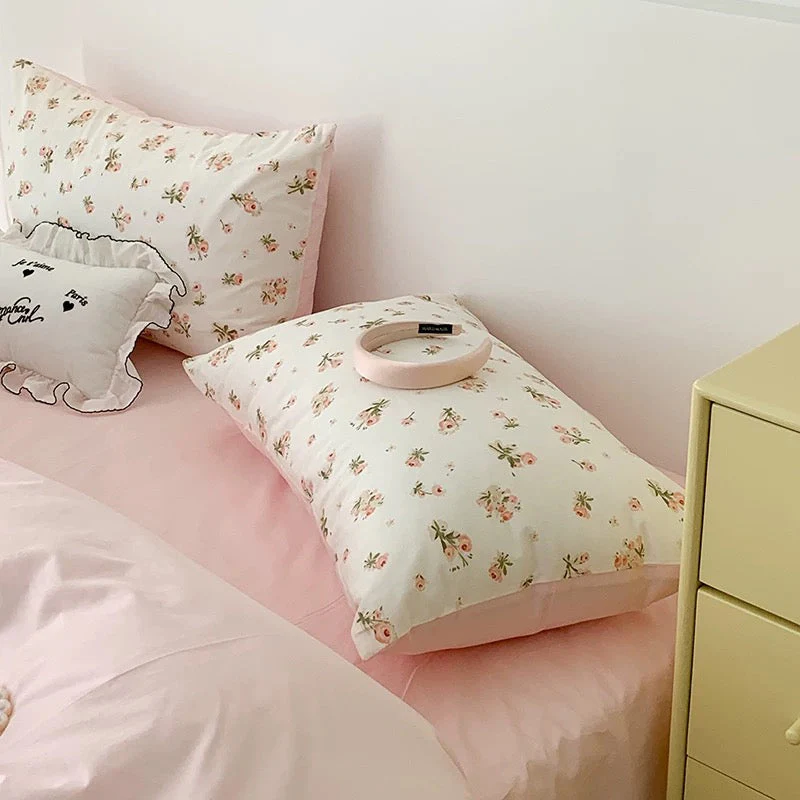 Coquette Floral Bedding Set - Image 9