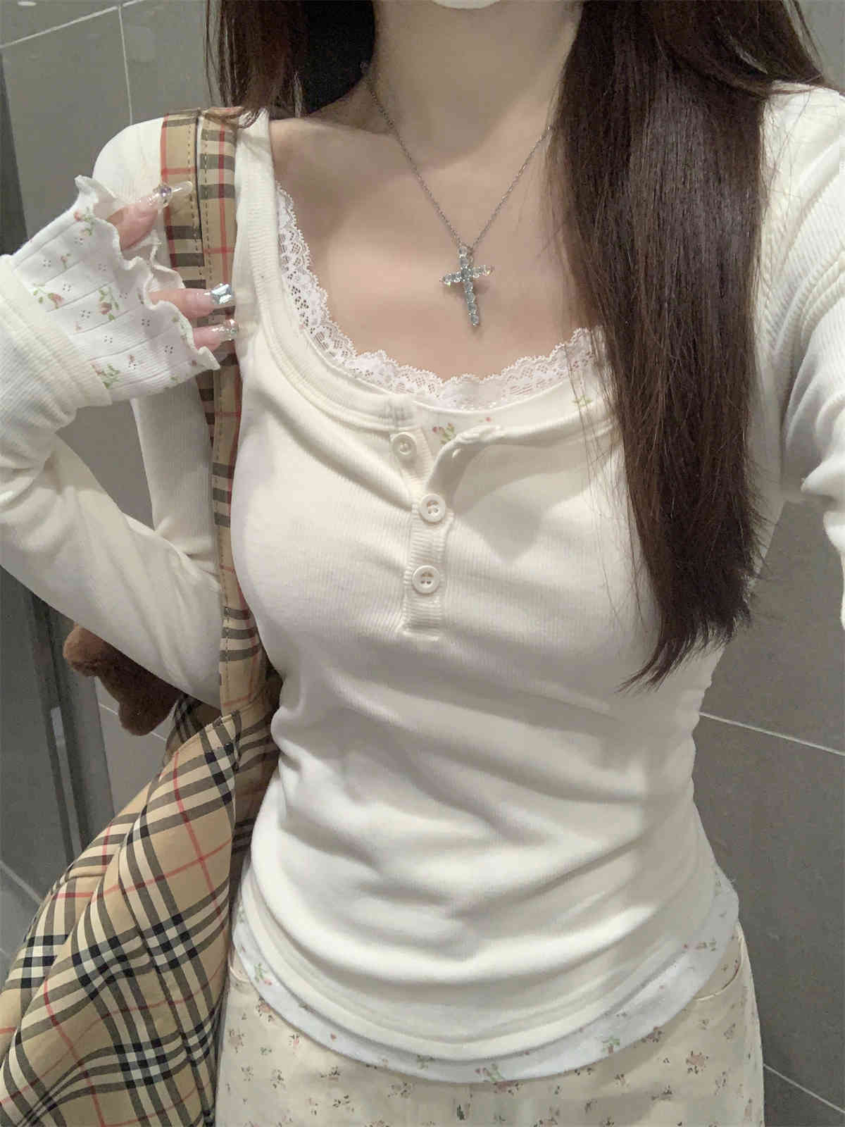 Coquette Floral Lace Edge Long-sleeved Top - Image 6