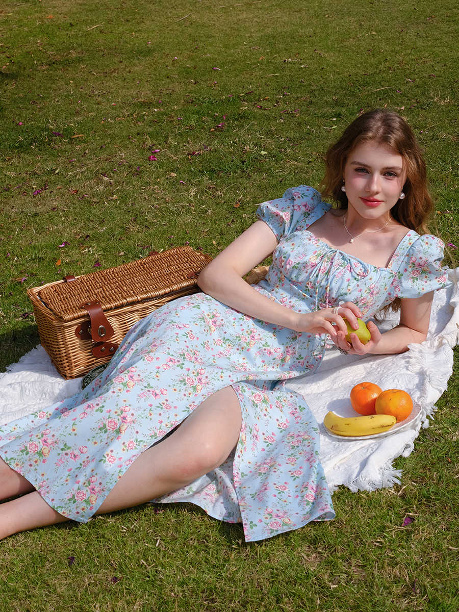 Cottage Floral Puff-sleeved Dress - Image 5