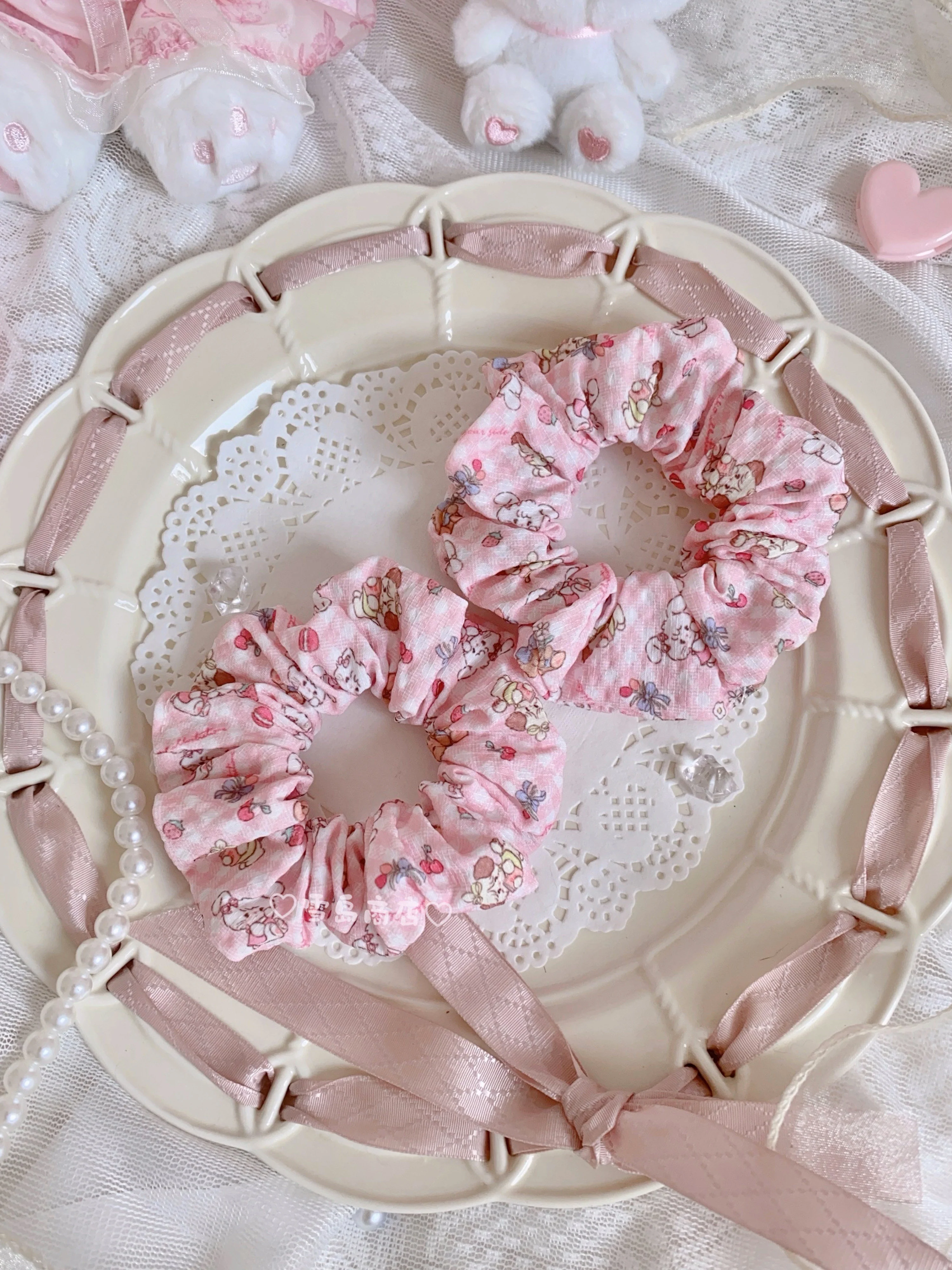 Cute girl hair tie