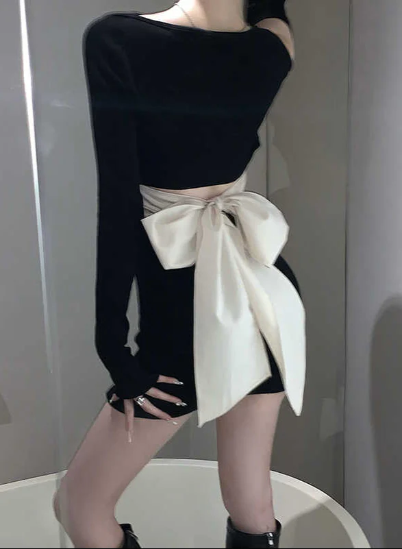 Dark Coquette Bow Long-sleeved Mini Dress - Image 3