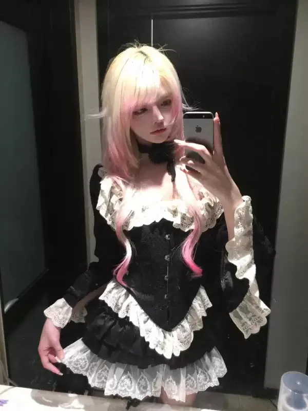 Dark Coquette Castle Swan Lace Spliced Coord
