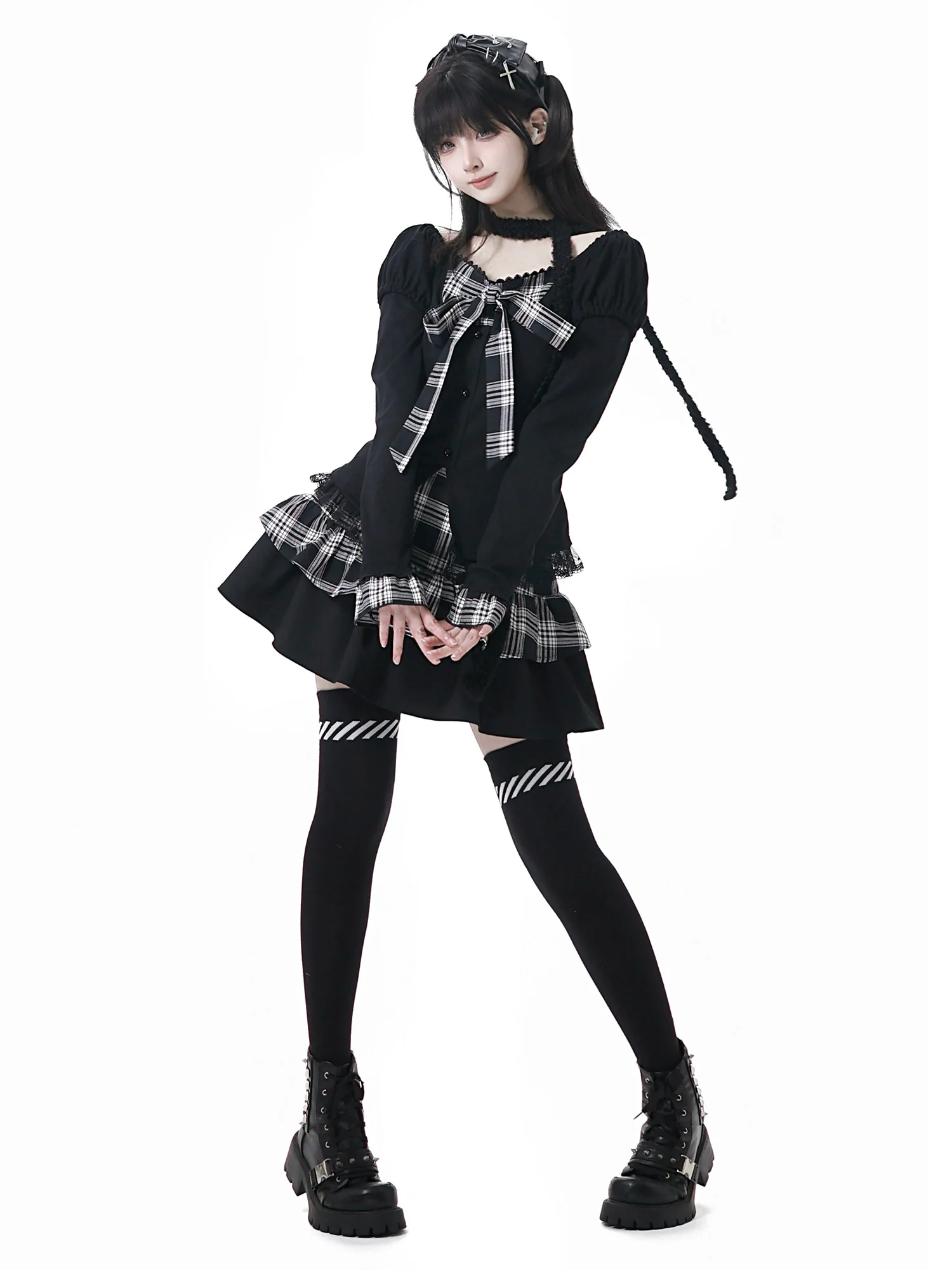 dark coquette plaid bow coord - Image 2