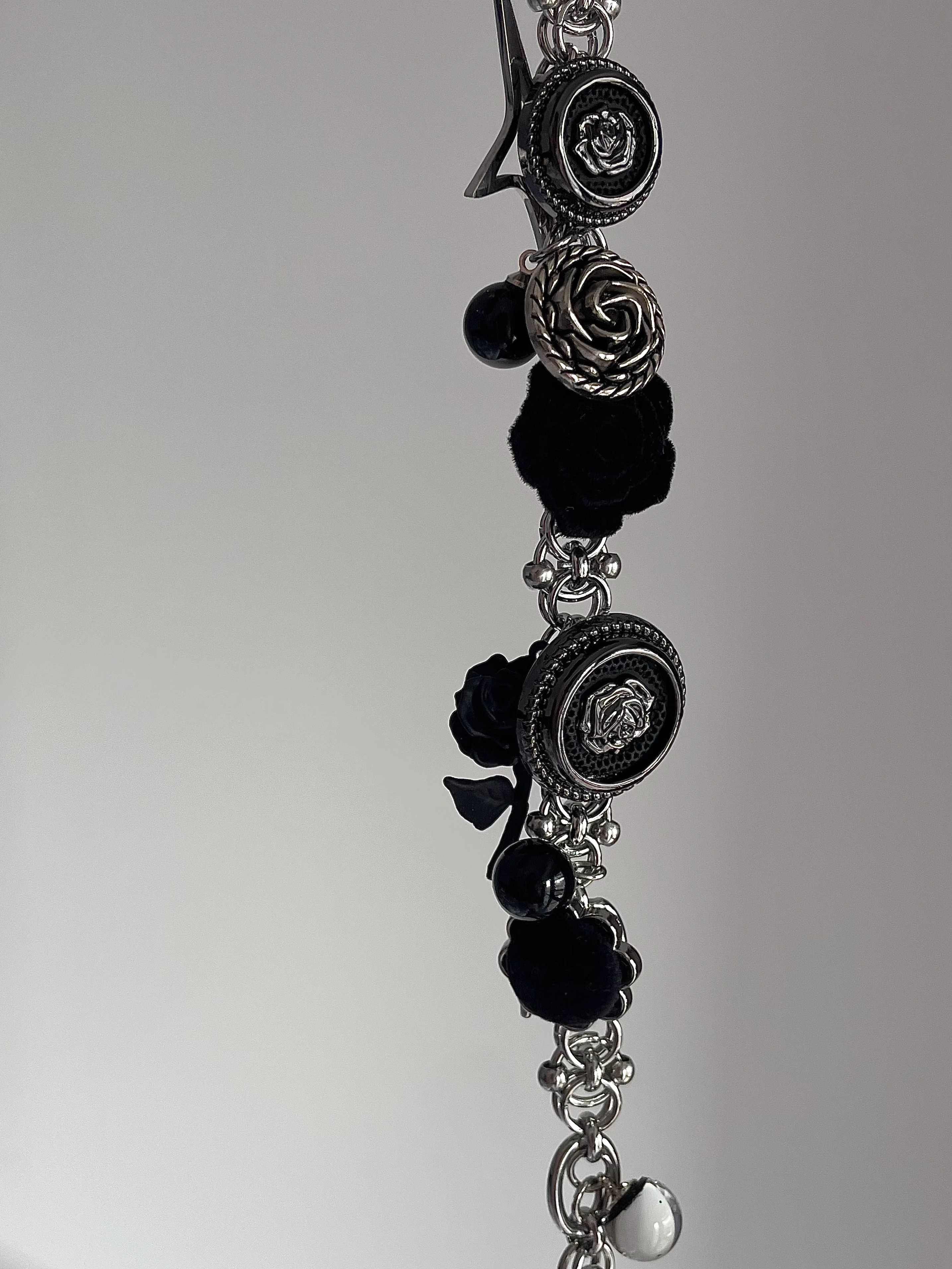 Dark Coquette Velvet Flower Necklace - Image 2