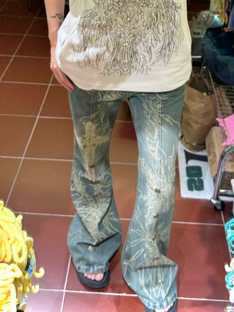 Distressed Y2K Grunge Flare Jeans - Image 4