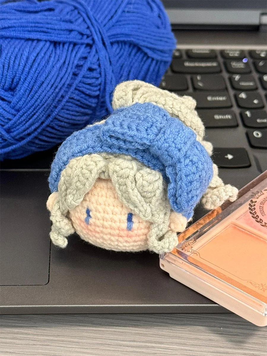 diy crochet reporter Alice doll kit - Image 2