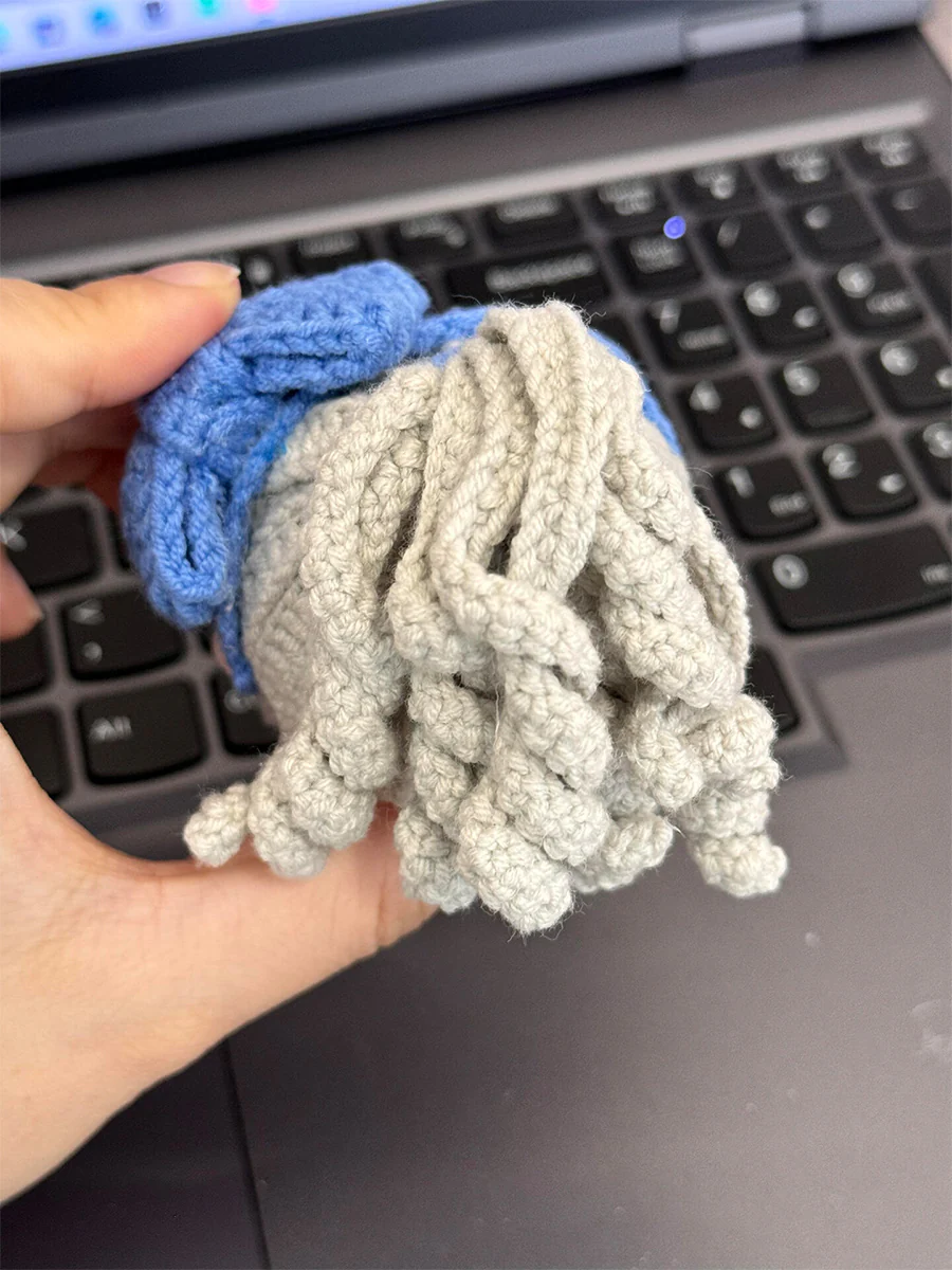 diy crochet reporter Alice doll kit - Image 3