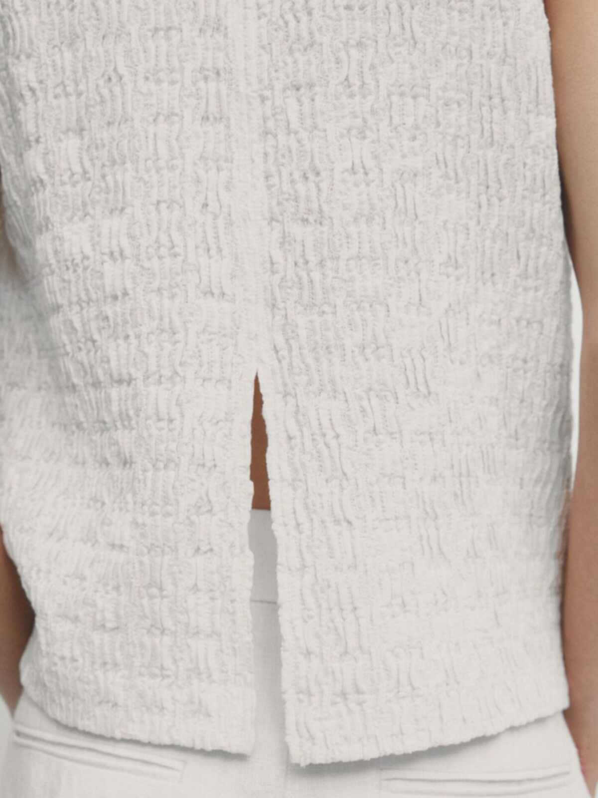 Elegant White Crop Top - Image 3
