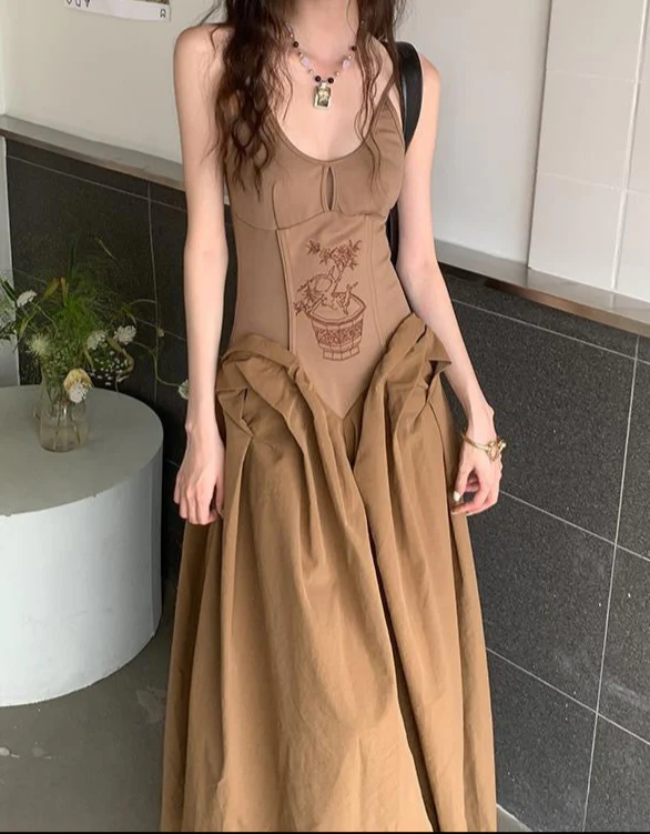Embroidery Slim Waist Cut Dress - Image 2
