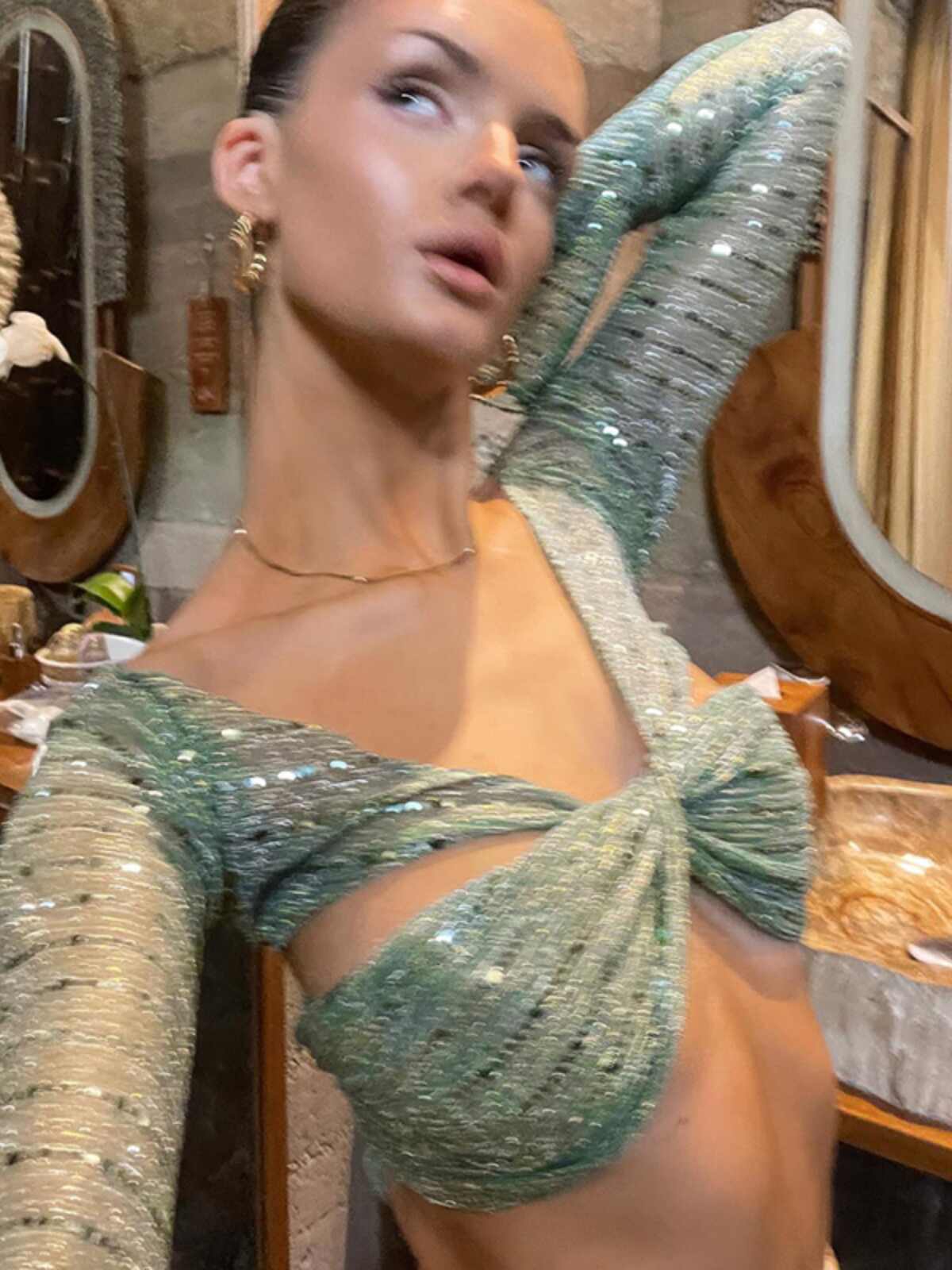 Fairy Sequin Backless Long-sleeved Top - Image 4