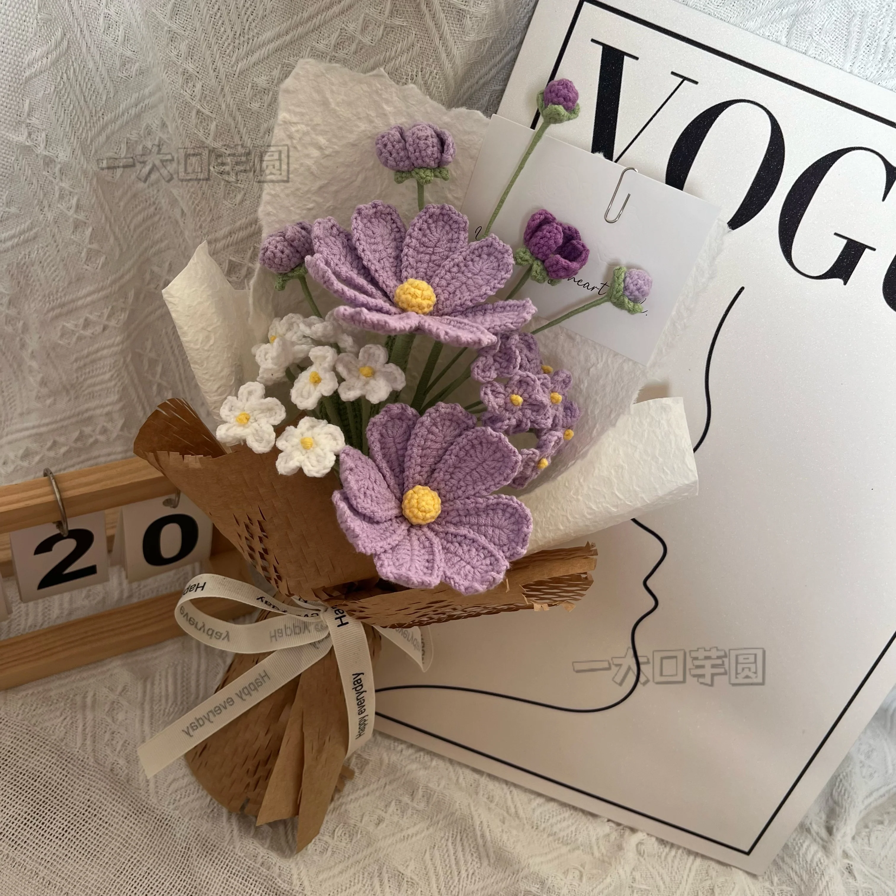 Finished woolen simulated roses bouquet