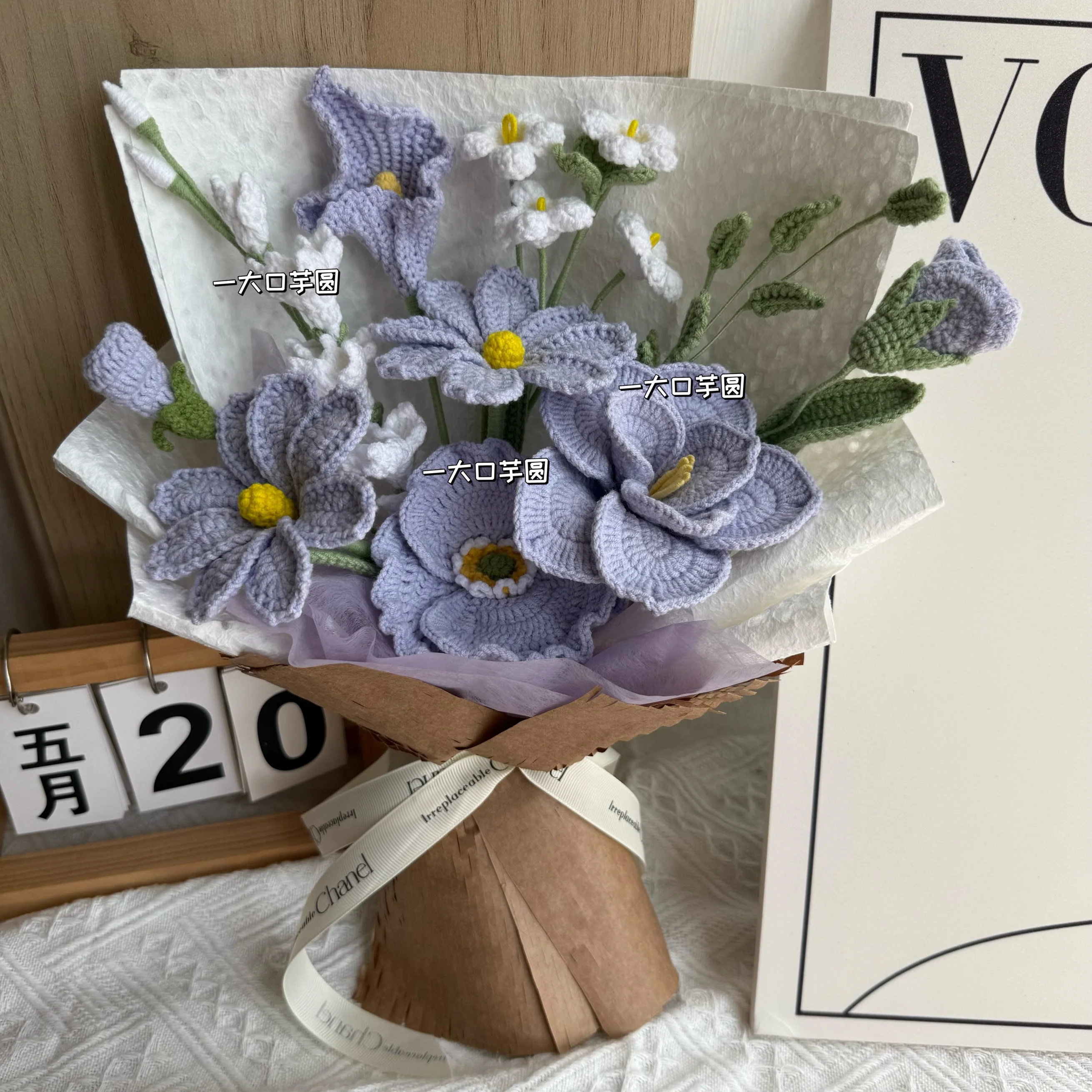 Finished woolen simulated roses bouquet - Image 4
