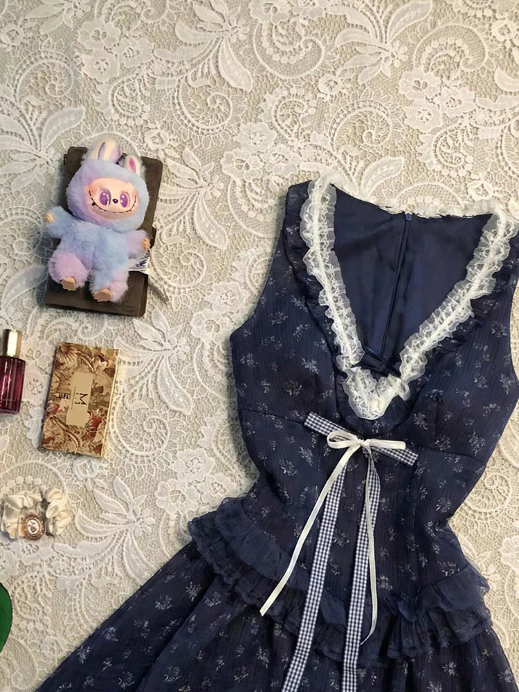 floral v-neck navy lace dress - Image 2