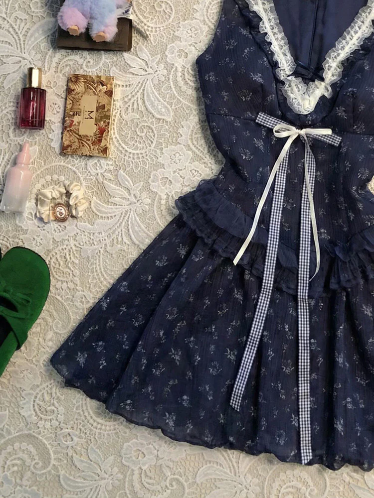 floral v-neck navy lace dress - Image 3